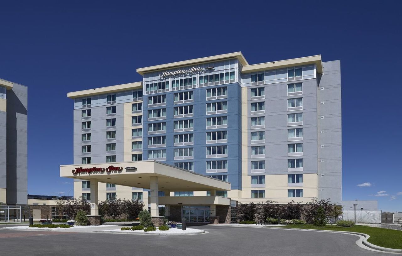 Hampton Inn By Hilton Calgary Airport North Exterior photo